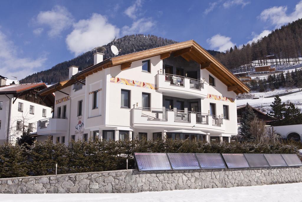 Apart Alpen Royal Nauders Exteriér fotografie